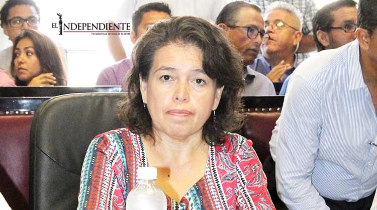 Reprocha regidora del PRI intrusión de diputados panistas en elección de los delegados de La Paz