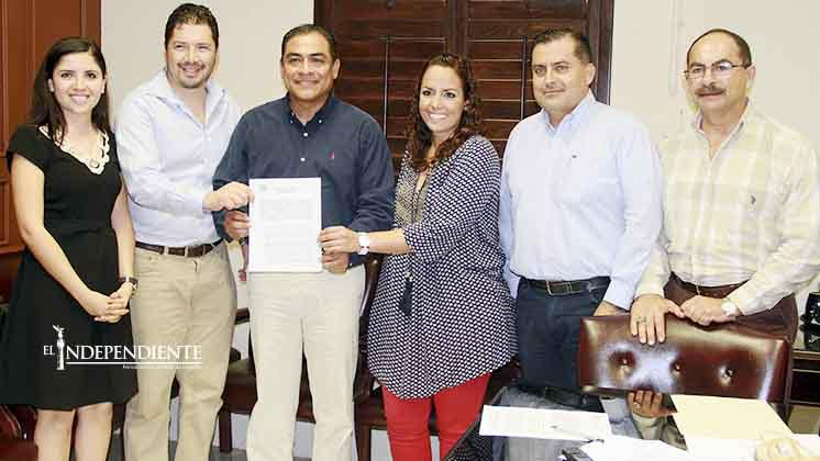 Entrega Ayuntamiento en comodato terreno a Fundación GAP para construcción de escuela y centro deportivo