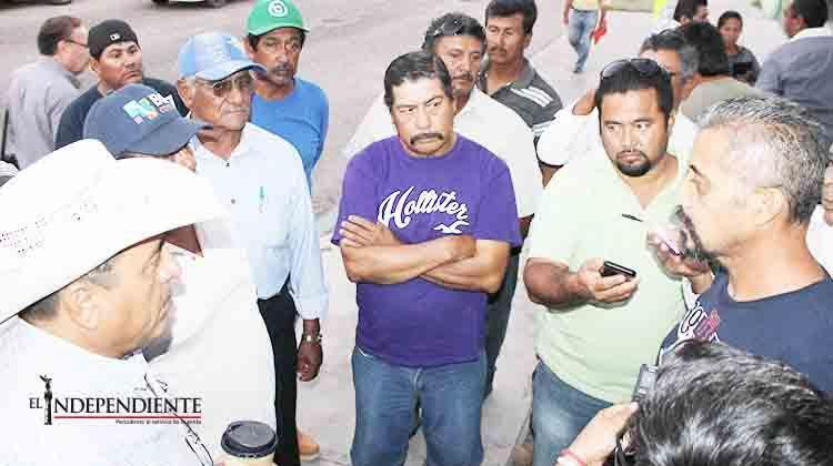 Pescadores no aceptan acuerdos, continuará el bloqueo en Tres Santos