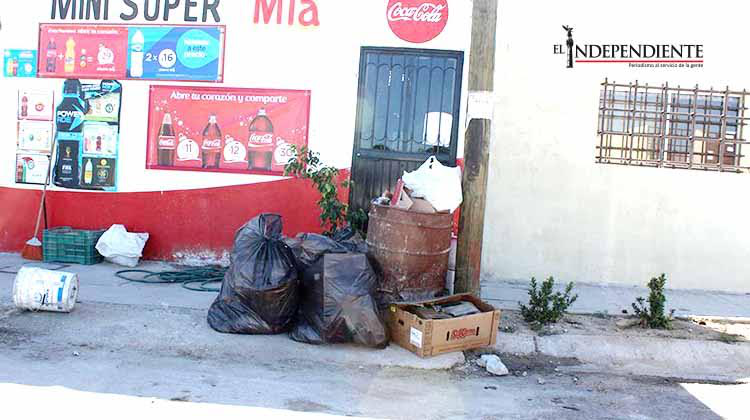 Seis días y el camión de la basura no pasa, denuncian colonos de Costa Dorada