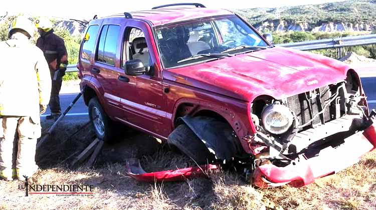 Salida de camino en carretera a Miraflores deja una mujer lesionada