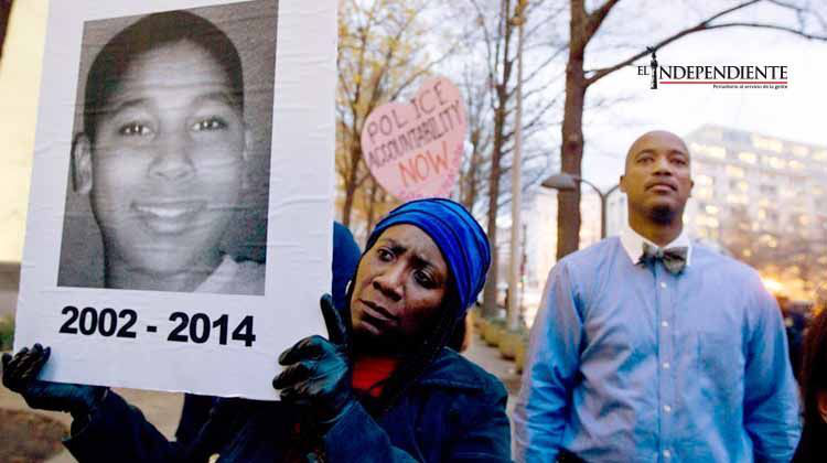 Absuelven a policía de muerte de menor afroamericano