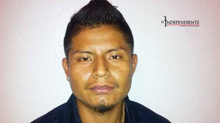 Presuntos roba-carros fueron sorprendidos con un arma de fuego