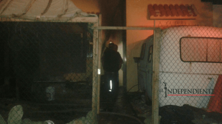 Veladora provoca incendio en una vivienda de SJC