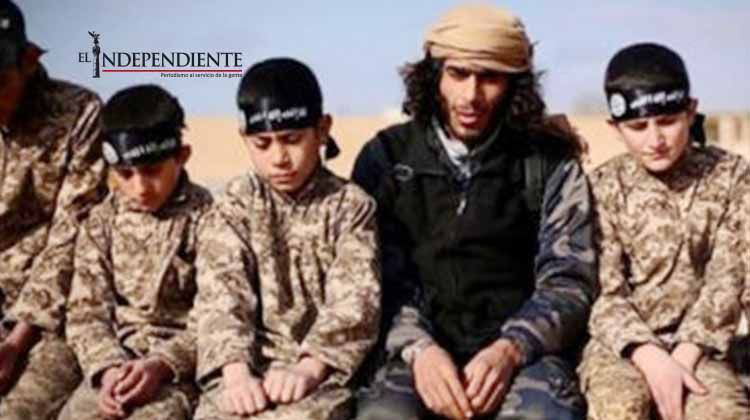 Divulgan que el EI enseña a niños de nueve años cómo asesinar