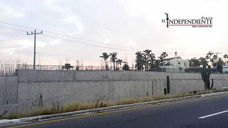 El muro de la carretera escénica será modificado; quedará como guarnición, afirma la SCT