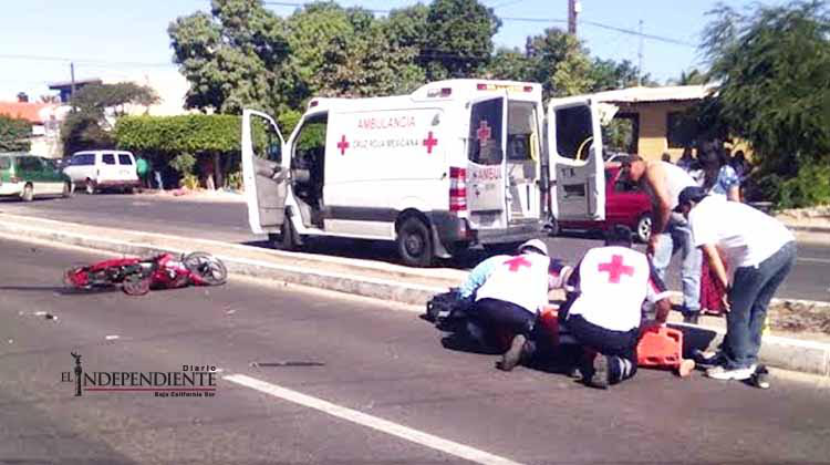 Arroyó a motociclista y se dio a la fuga