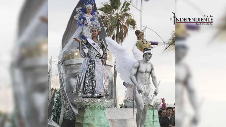 Anuncian la participación de 30 carros alegóricos en el Carnaval La Paz 2016