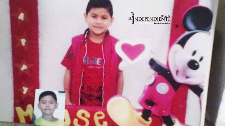 Piden ayuda para Kevin, un pequeño que está en coma por un error médico en el IMSS