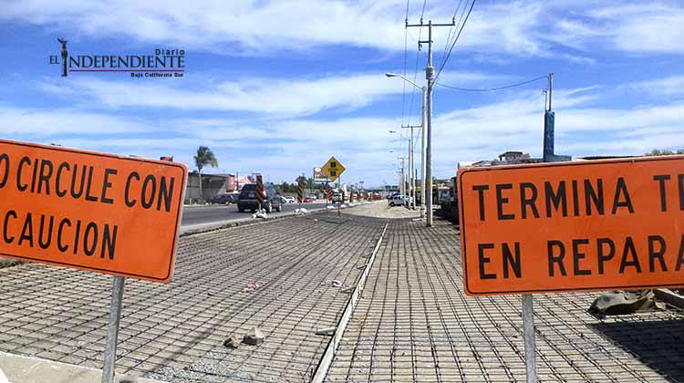 Acusan ciudadanos a la SCT por tardanza de obras de pavimentación en el ejido Chametla