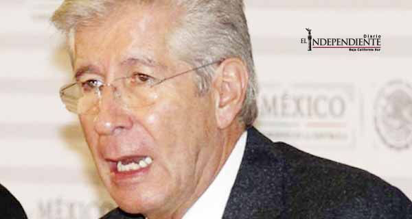 Ruiz Esparza niega conflicto por terrenos de actual aeropuerto