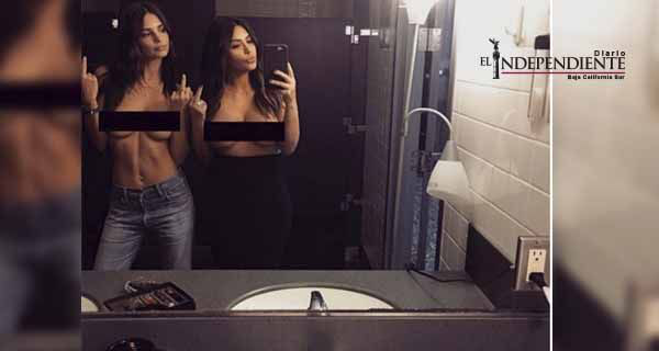 Kardashian y Ratajkowski posan en 'topless' en Instagram