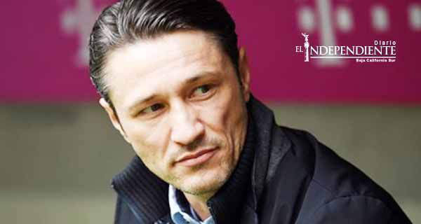 Técnico croata del Eintracht relega a Fabián por ser mexicano