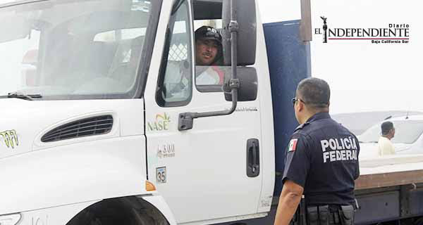 Camiones con doble remolque no podrán pasar por carretera a Todos Santos