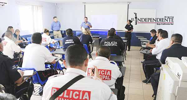 Reciben policías de Los Cabos capacitación del Consulado de EU sobre detección de impostores y documentos falsos