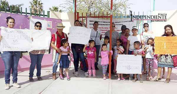 Cuarto día de paro en escuelas de SJC; advierten padres de familia con bloquear carretera
