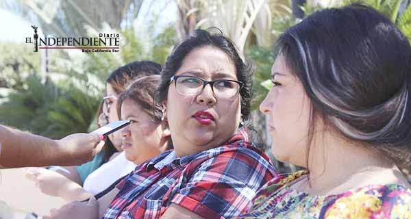 Denuncian monitoras cabeñas retraso en el pago de cuatro quincenas