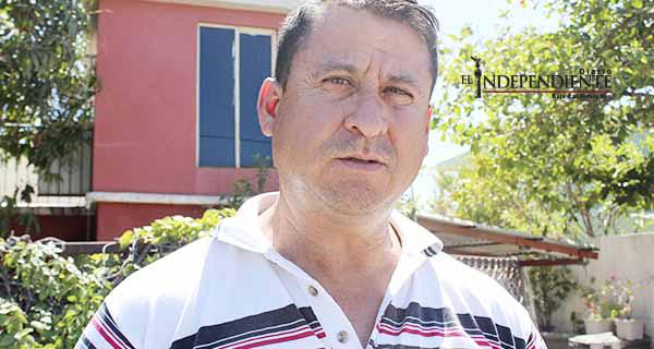 Vecinos embellecieron los baches de la colonia Los Olivos