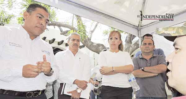 Alcalde se compromete rescatar a trabajadores con antigüedad, experiencia y buena actitud