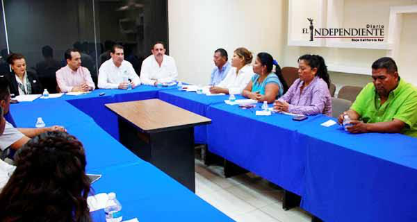 Indígenas residentes en BCS tendrán apoyo de la SDEMARN para fortalecer su economía