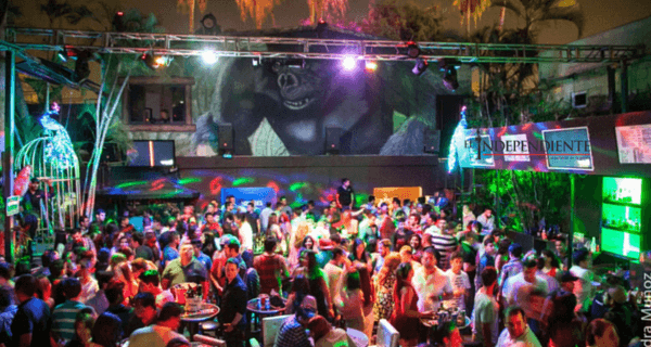 Restaurantes, bares y antros de La Paz operan con licencias de alcohol vencidas