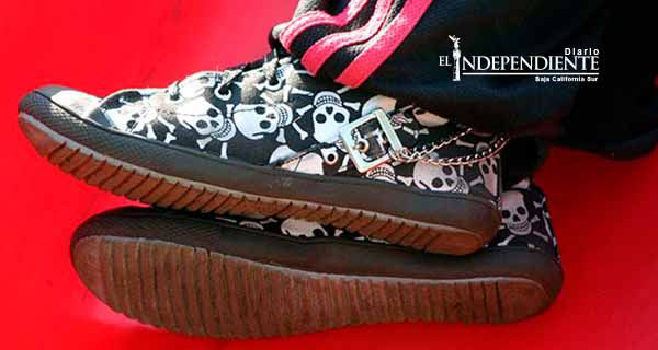 Menor quiso golpear a su mamá, lo encarcelan y se ahorca