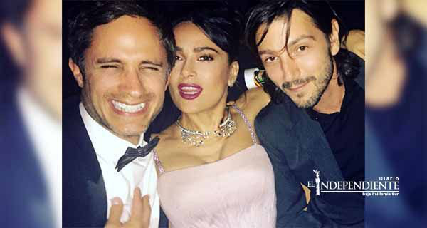 Salma se junta en Cannes con los 'charolastras' Gael y Diego