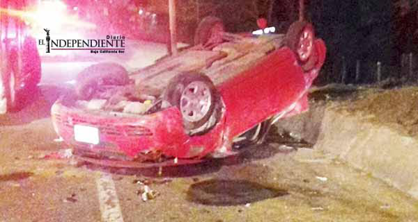 Otra volcadura en la Transpeninsular: conductor acabó en el hospital