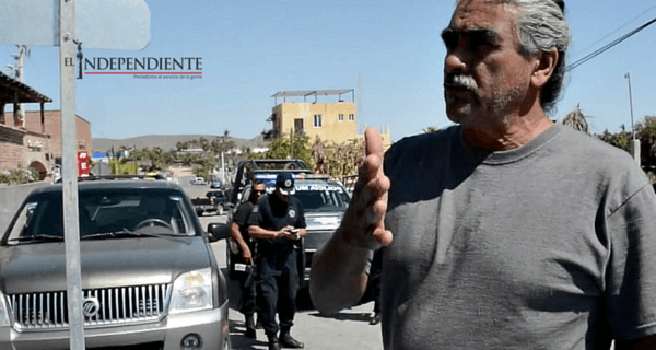 Padre del activista John Moreno actúa como alguacil en Todos Santos