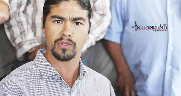 Aparecen denuncias contra el activista John Moreno