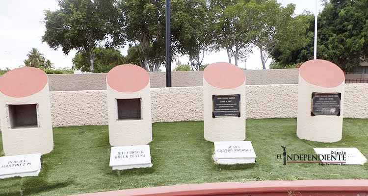 Recuperaron las placas sustraídas de la Rotonda de los Sudcalifornianos Ilustres