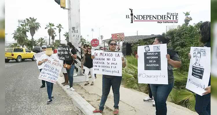 Maestros de Los Cabos dan muestras de apoyo al magisterio de Oaxaca