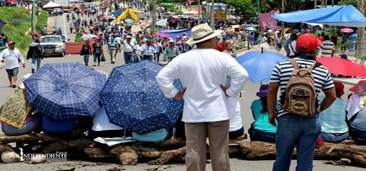 Reportan desabasto de combustible por bloqueos en Chiapas