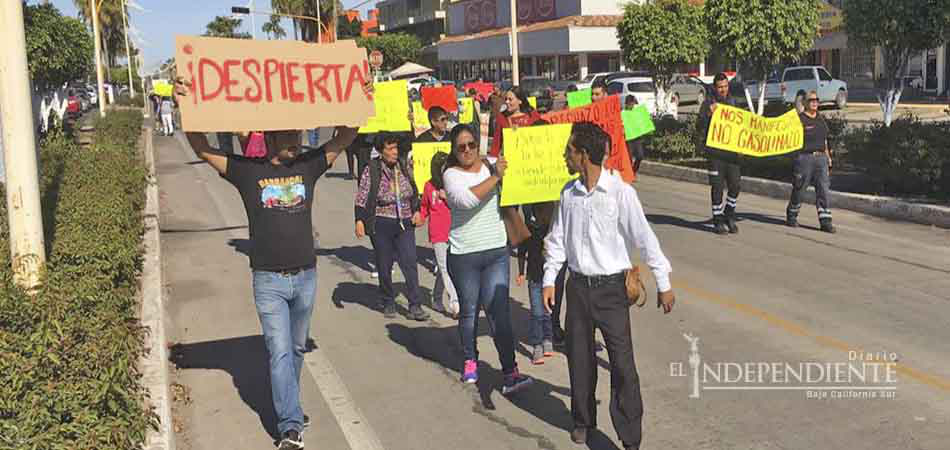 ¡Estalla la manifestación en Ciudad Constitución por el gasolinazo!