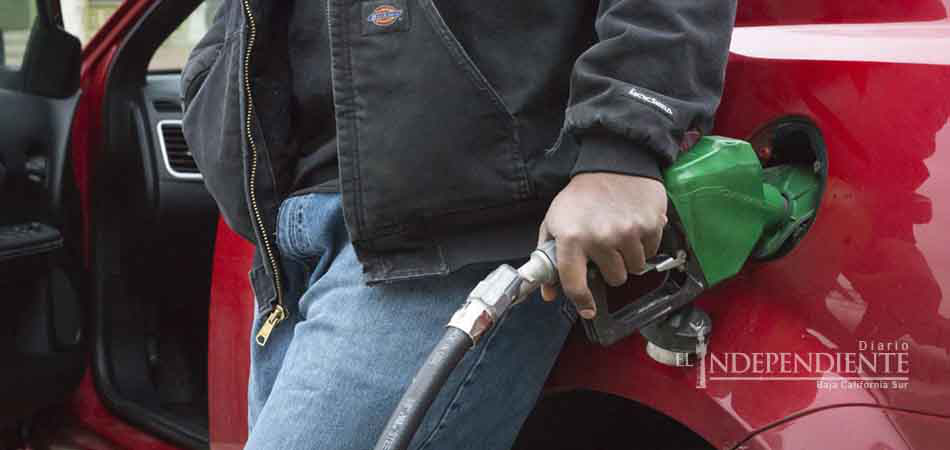Por salarios bajos es más caro comprar gasolina en México que en países más pobres