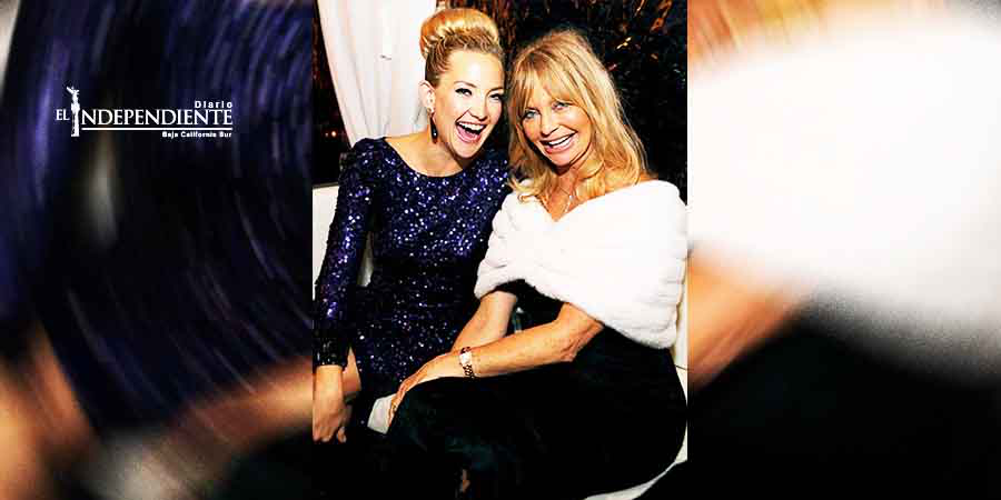 Madre de Kate Hudson ‘destapa’ romance de su hija con Brad Pitt