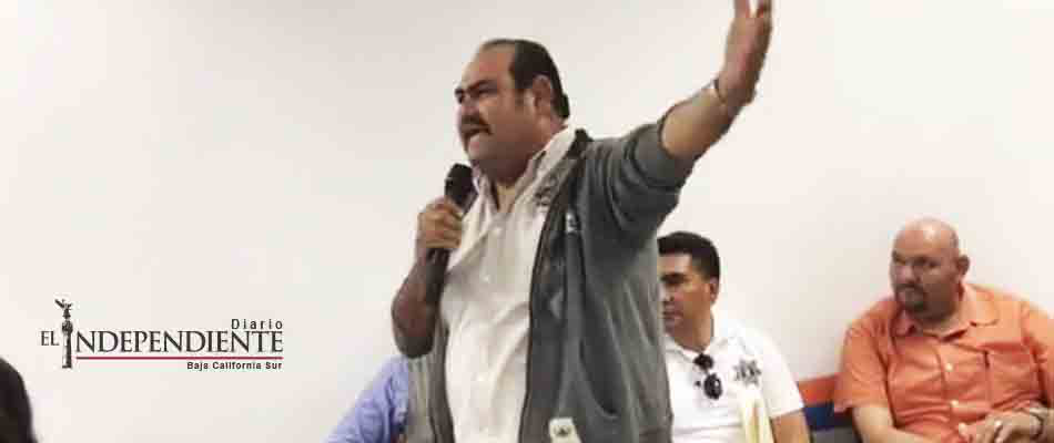 Se retiran asociaciones civiles de foro de transporte