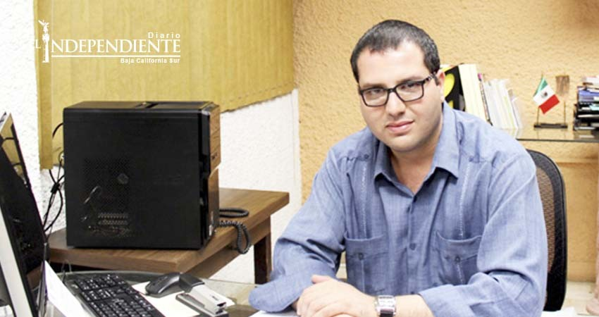 “No encuentro conflicto de interés” en publicar mi libro: Christopher Amador