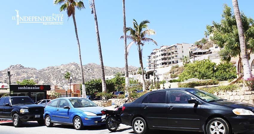 Aumenta problemática por falta de estacionamiento en zona turística