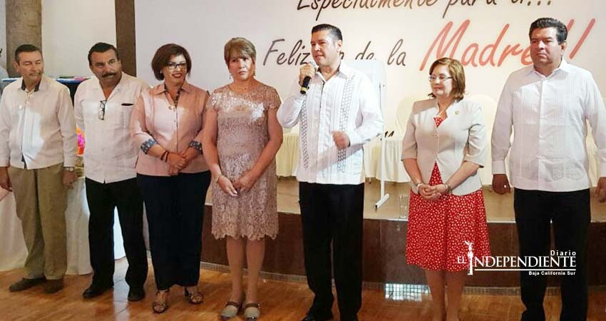 Reconoce Secretario de Gobierno a madres las trabajadoras