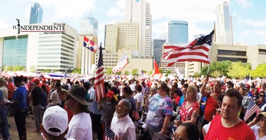 Marchan en Texas contra ley antiinmigrante en Día de la Madres en EU