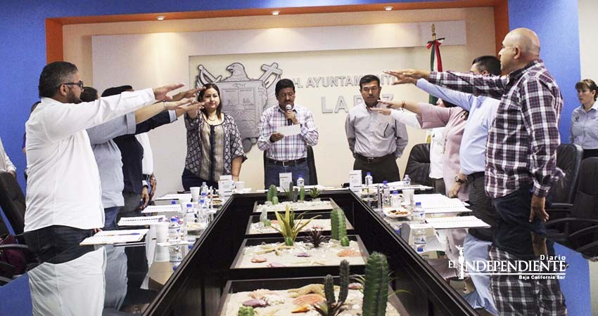 Entró en funciones la Junta de Gobierno de Panteones