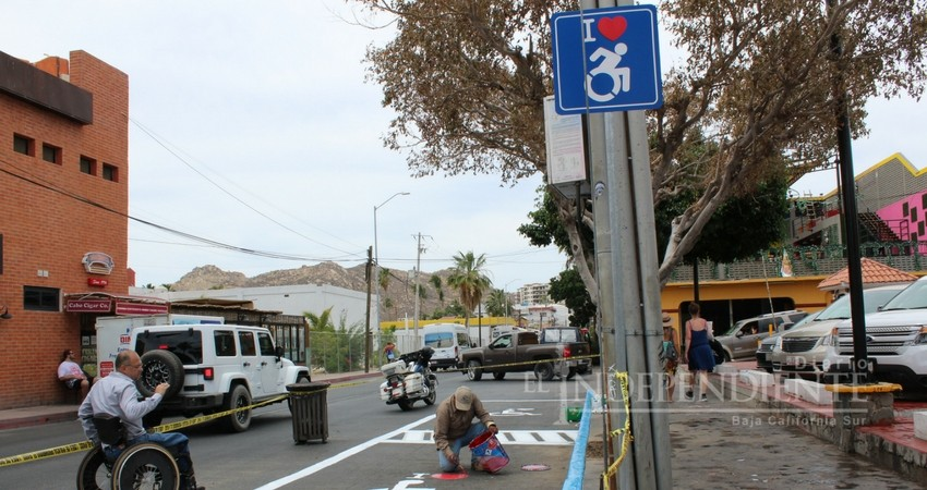 Colocan por primera vez en CSL estacionamiento para personas con discapacidad