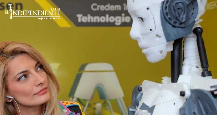 Diseñador francés presenta robot humanoide armable