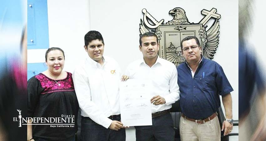 Desconoce alcalde firma de convenio con asociación perteneciente a su hijo