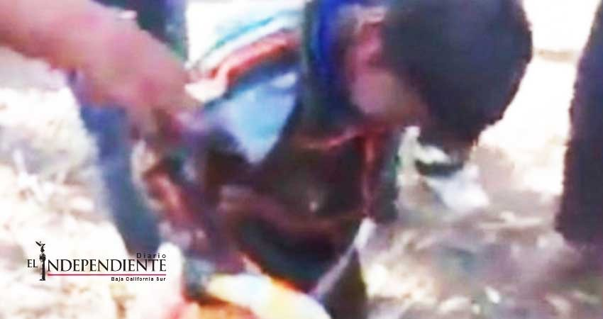 Indignante video, emborracha a niños hasta la inconsciencia