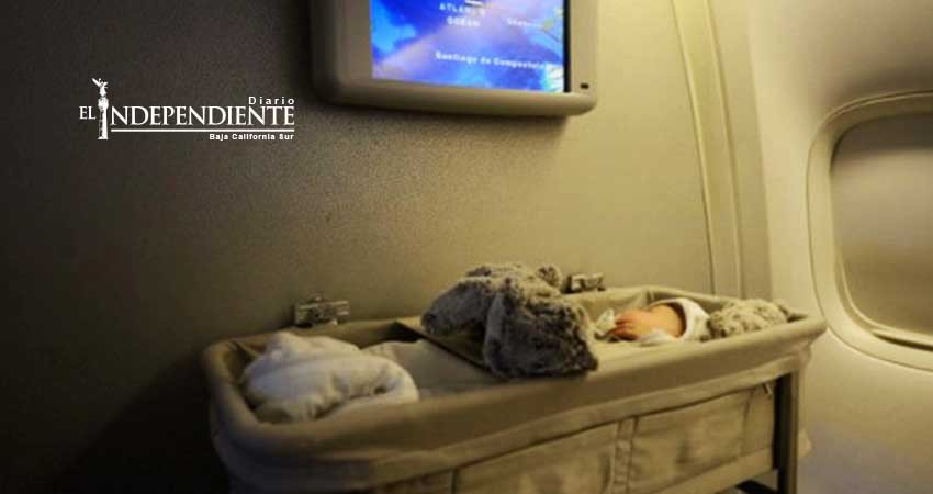 Bebé recibirá boletos de por vida por nacer a la mitad de un vuelo