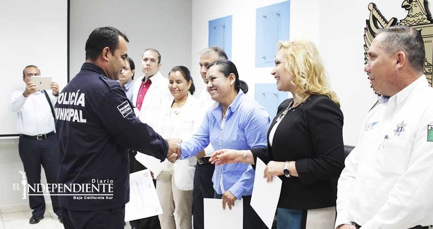 Concluyen Curso Taller 10 elementos de la Dirección de Tránsito Municipal