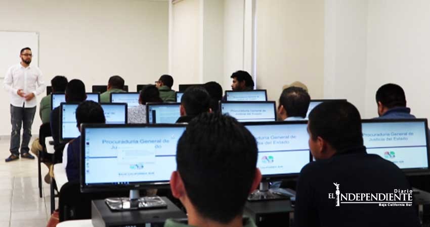 Ofrecen capacitación permanente al personal sustantivo  de la PGJE 