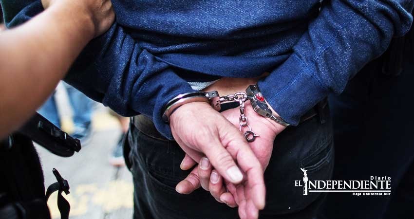 Dan prisión preventiva a imputado por robo con violencia en Todos Santos